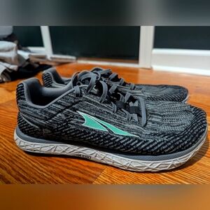 Altra Women's Escalante 2 Black Running Shoe Size 9